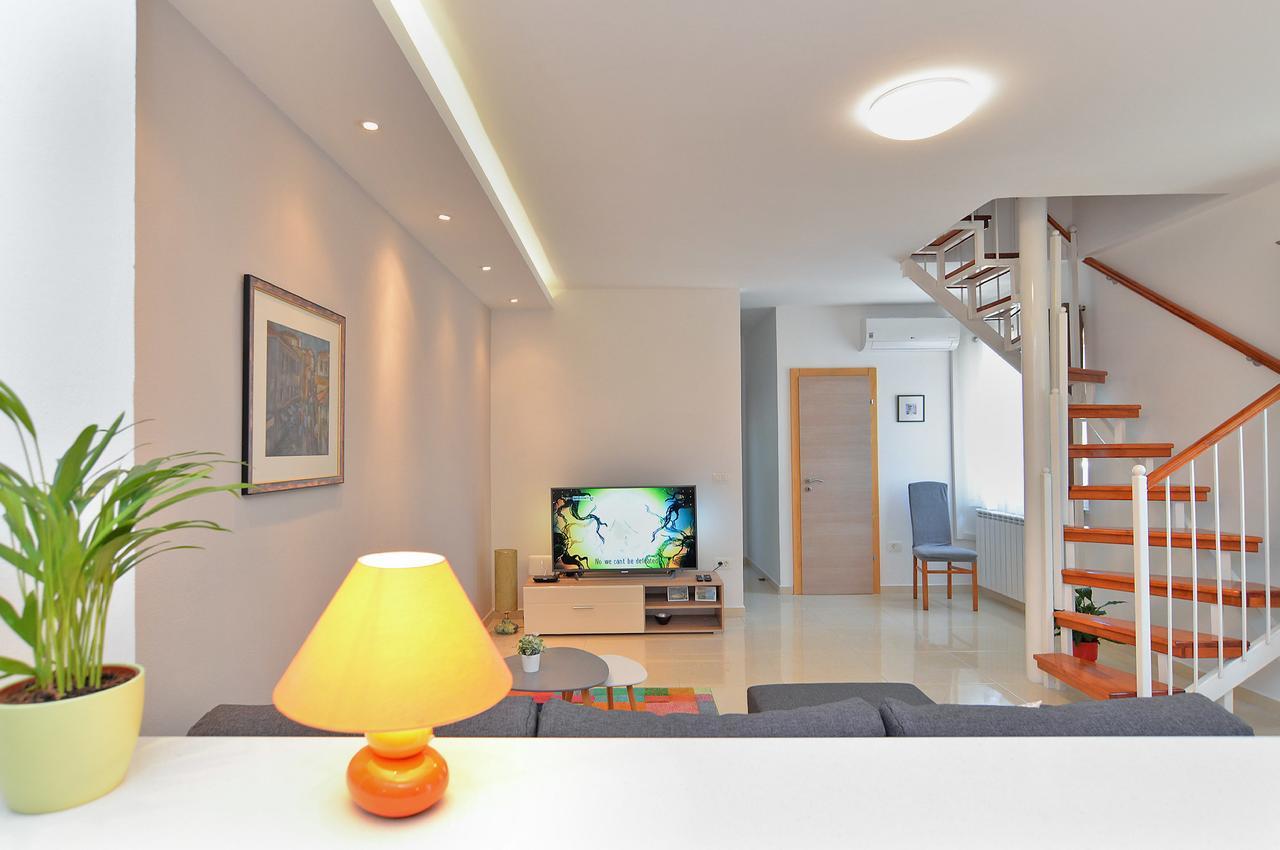 Apartments Olivera 1726 プーラ エクステリア 写真