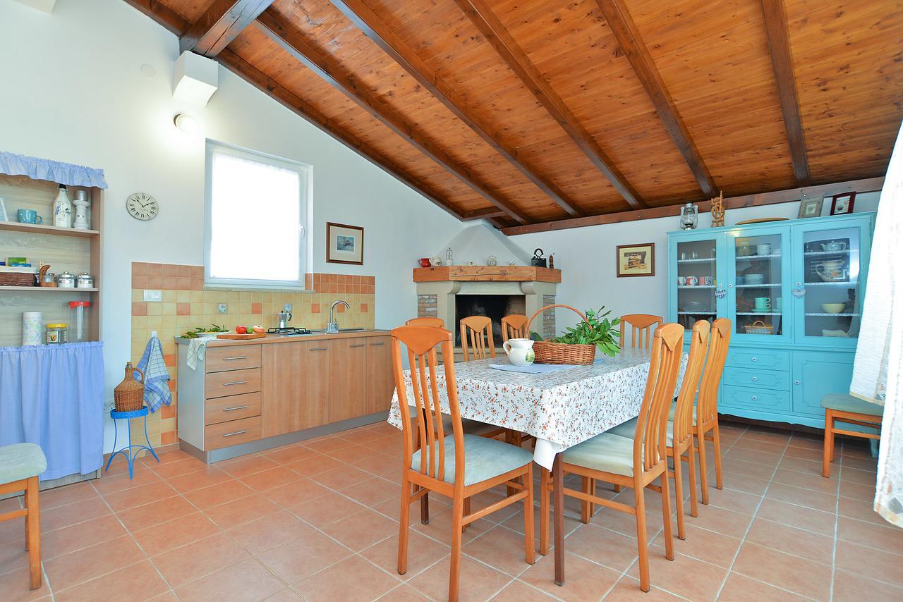 Apartments Olivera 1726 プーラ エクステリア 写真